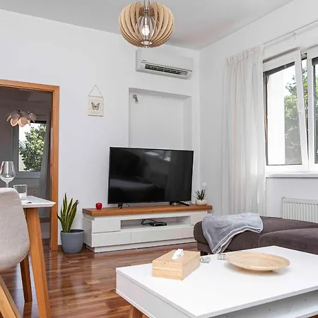 Castle View With Free Parking Pressburg