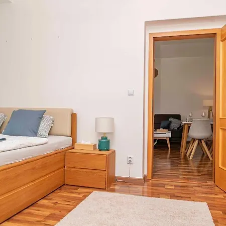 Castle View With Free Parking Μπρατισλάβα
