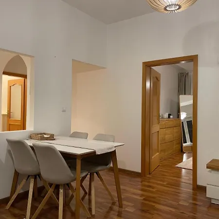 Castle View With Free Parking Μπρατισλάβα