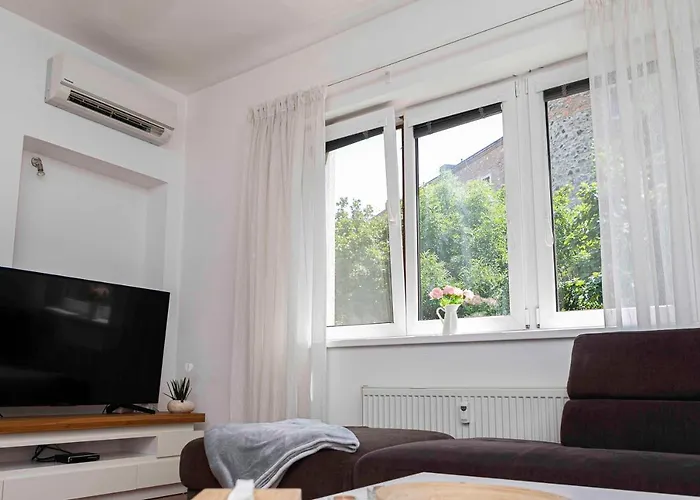 Castle View With Free Parking Appartement Bratislava