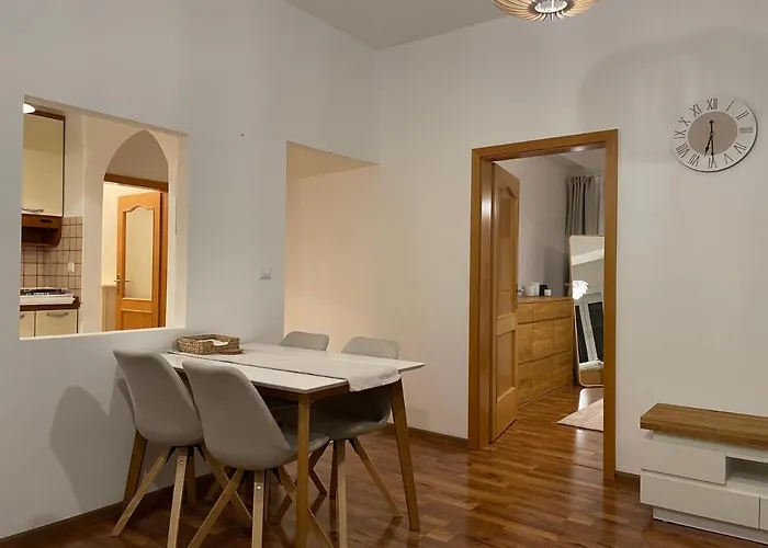 Castle View With Free Parking ברטיסלאבה