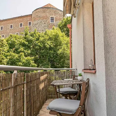 Castle View With Free Parking Apartamento